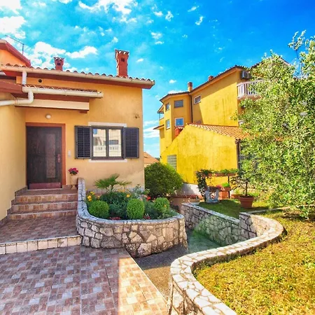 Apartment Fuer 4 Personen Ca 60 Qm In Pjescana Uvala, Istrien Istrische Riviera Pjescana Uvala