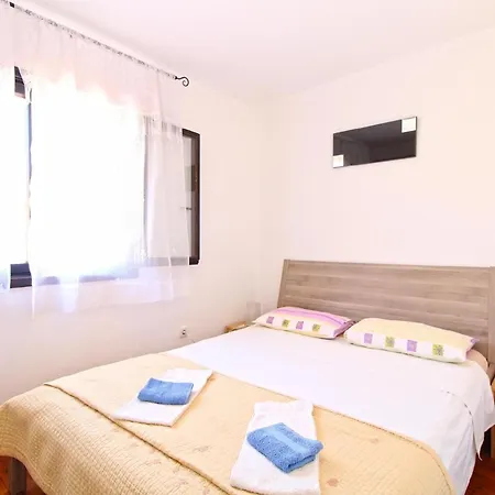 Appartamento Fuer 4 Personen Ca 60 Qm In Pjescana Uvala, Istrien Istrische Riviera *